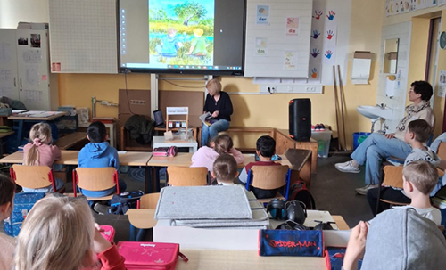 Eva Ernst Lesung Streiten ist blöd in der Feigeschule Herten